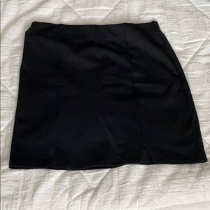 mini black skirt